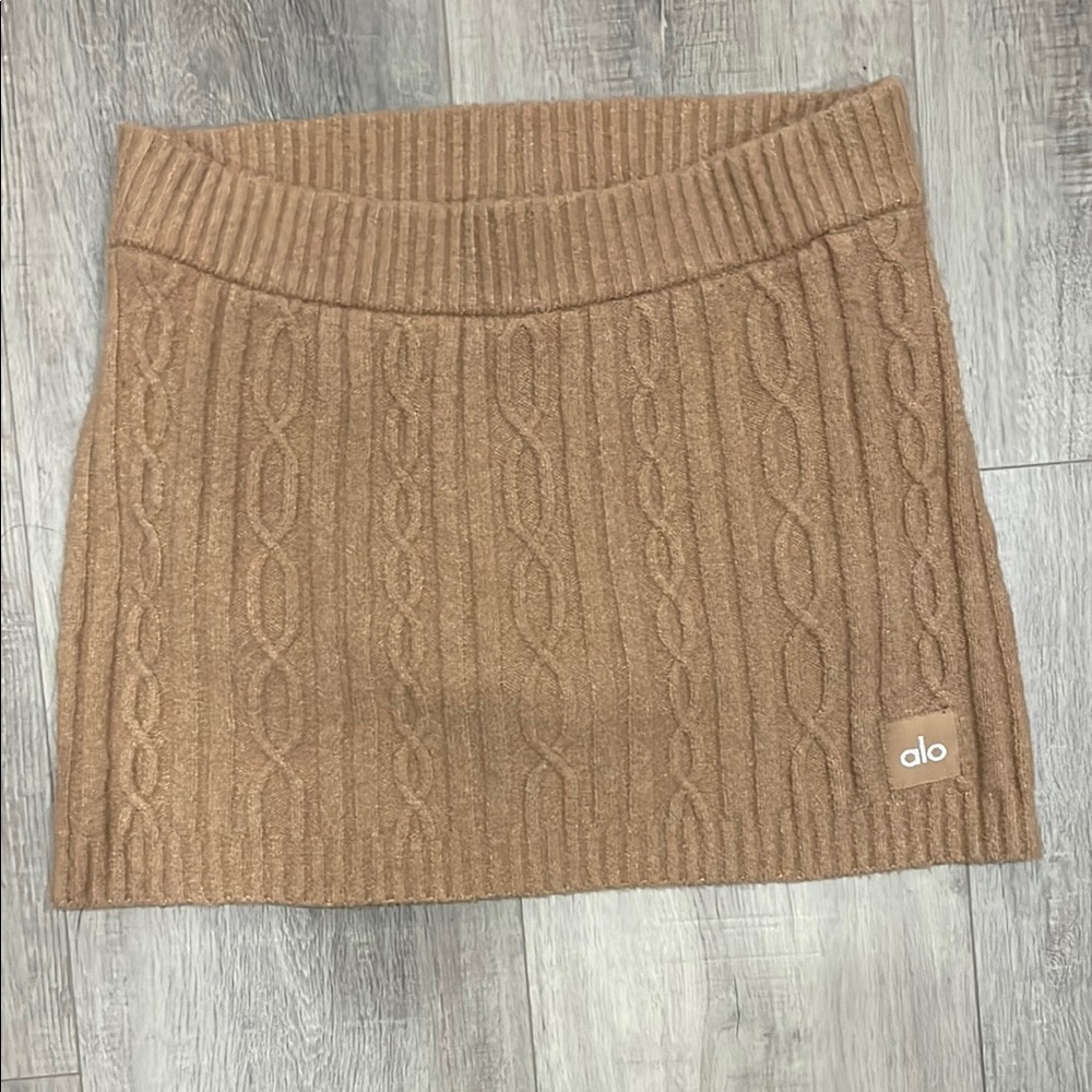 ALO Yoga Women's Tan Cable Knit Skirt